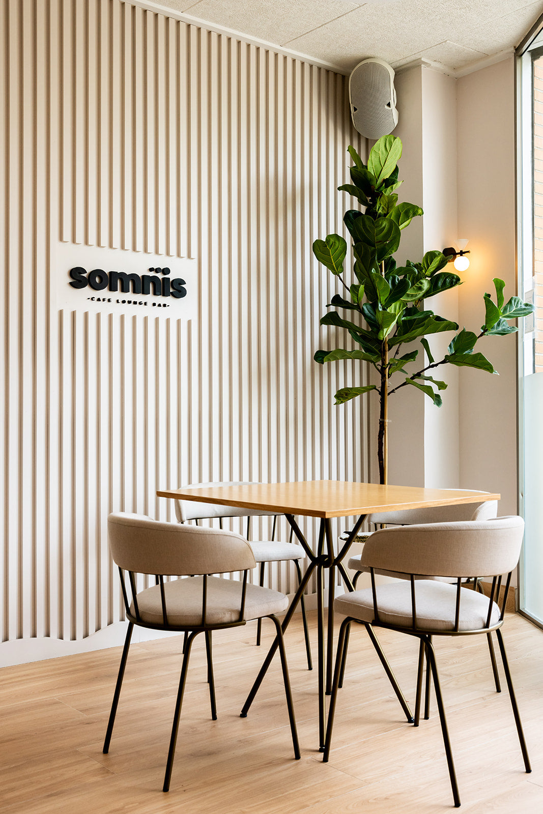 SOMNIS CAFETERIA